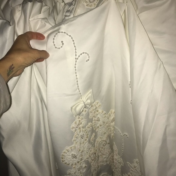 Ivory wedding gown, size 12 - Picture 7 of 8